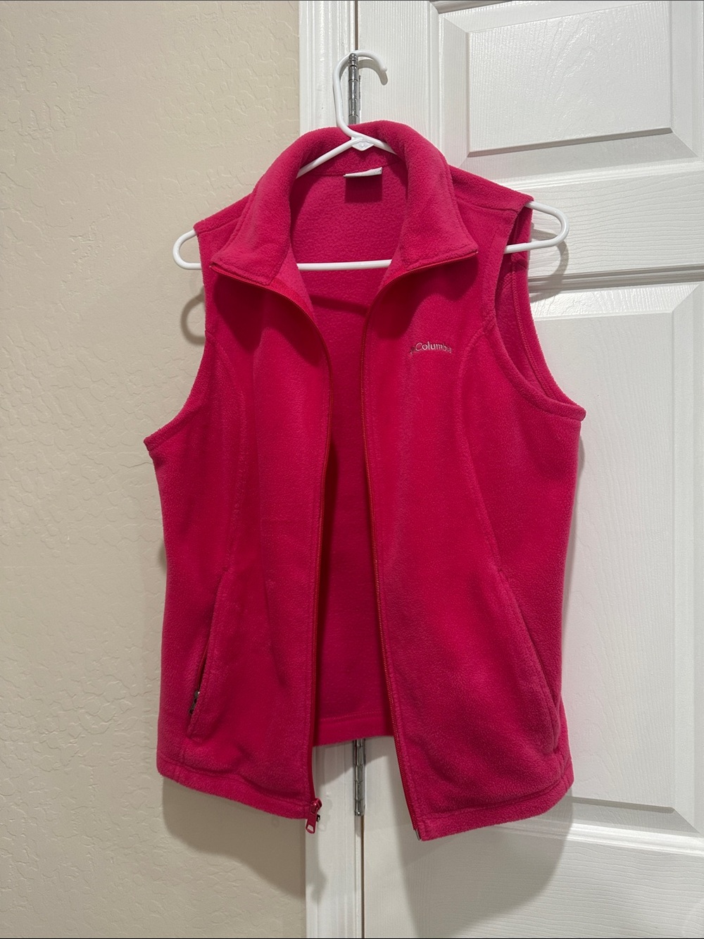 Columbia Women's Hot Pink Vest L